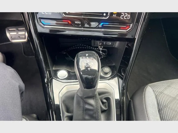 Volkswagen T-Roc (2025) — foto 9 van 25