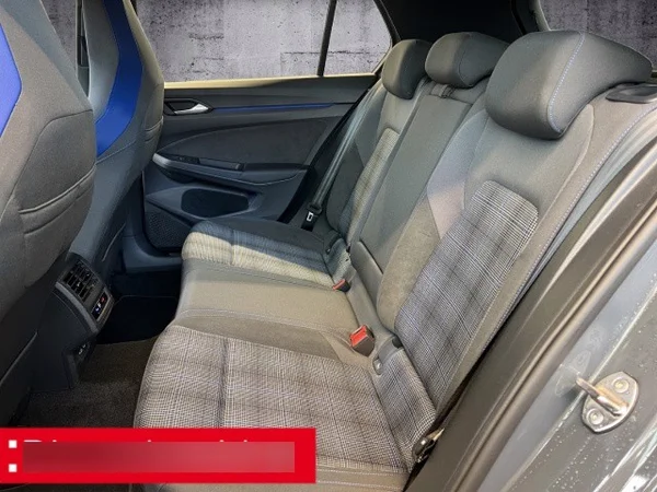 Volkswagen Golf VIII GTE (2023) — foto 10 van 10