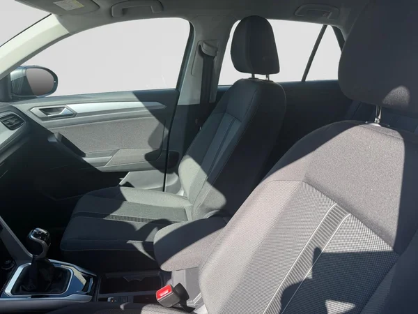 VOLKSWAGEN T-Roc (2023) — foto 8 van 20