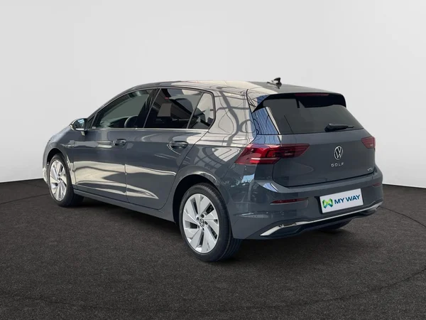 VOLKSWAGEN Golf VIII (2026) — foto 6 van 13