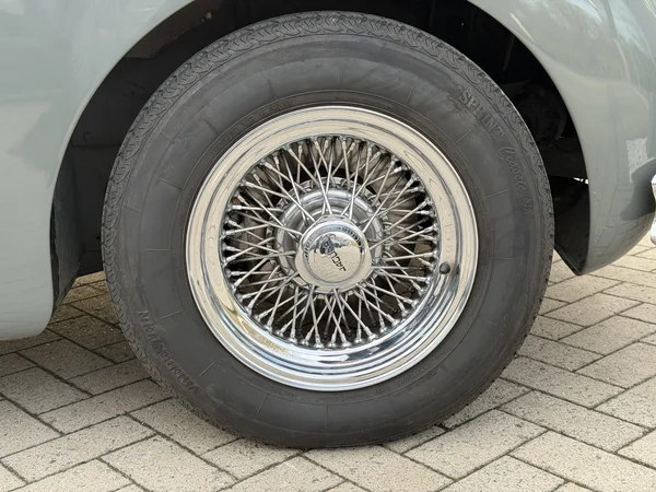 Jaguar XK (1960) — foto 7 van 21