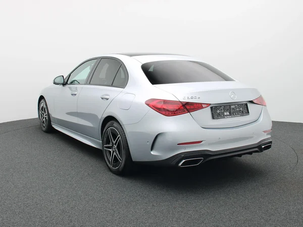 Mercedes-Benz C-Klasse (2025) — foto 12 van 25