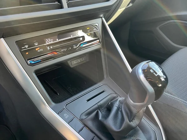 VOLKSWAGEN Polo (2025) — foto 14 van 16
