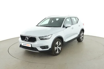 Volvo XC40 6fb6c590-bd39-47dc-a64c-a7d3a02f878f