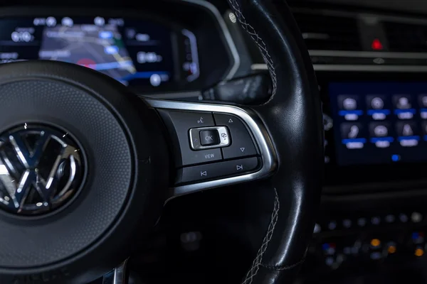 Volkswagen Tiguan (2020) — foto 8 van 43