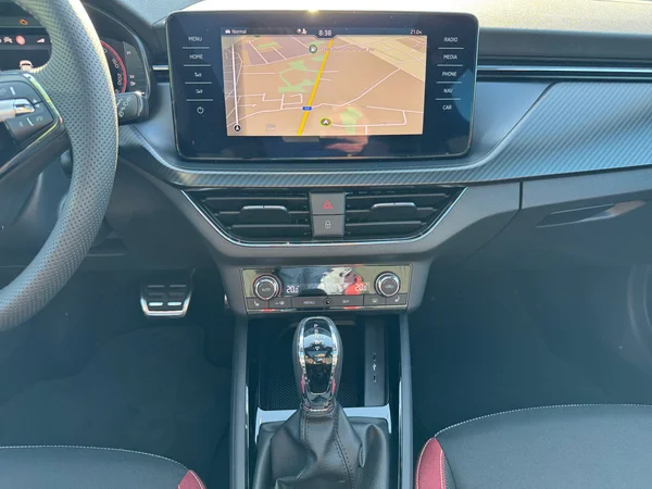 SKODA Scala (2025) — foto 4 van 21