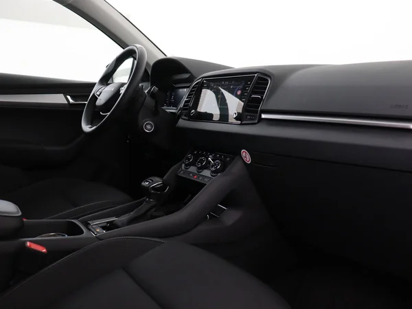 SKODA Karoq (2025) — foto 12 van 18