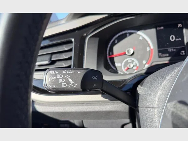 Volkswagen Polo (2018) — foto 17 van 29