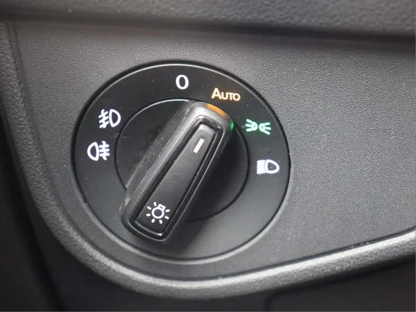 VOLKSWAGEN Taigo (2023) — foto 3 van 16