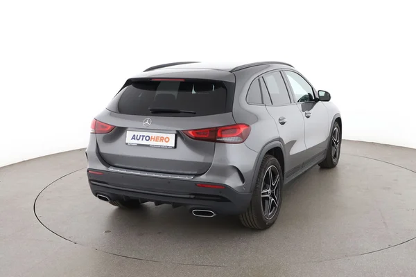 Mercedes-Benz GLA-Klasse (2021) — foto 12 van 16
