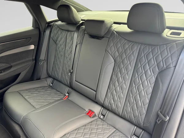 AUDI A6 e-hybrid (PHEV) (2025) — foto 10 van 21