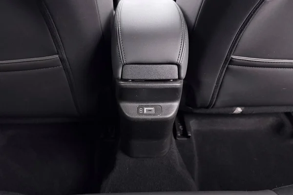 Jeep E-Avenger (2023) — foto 6 van 44