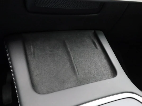 Tesla Model Y (2023) — foto 16 van 39