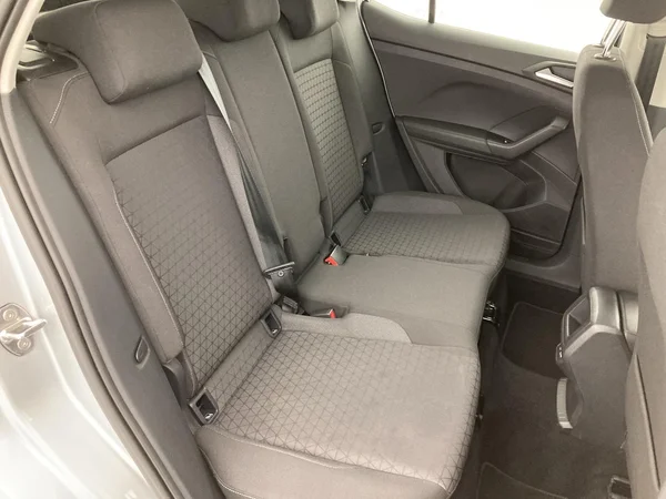 VOLKSWAGEN T-Cross (2024) — foto 18 van 36