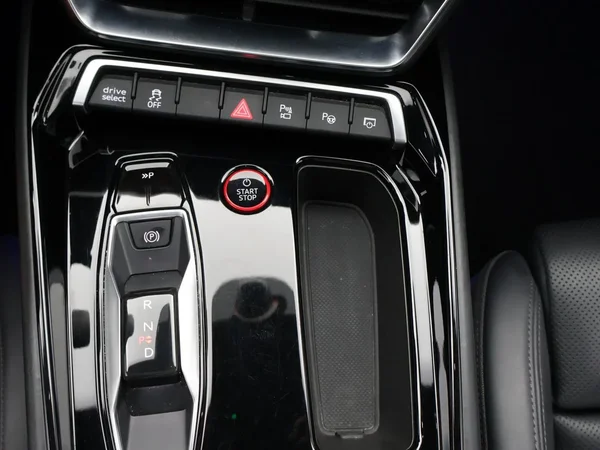 Audi e-tron GT (2021) — foto 17 van 30