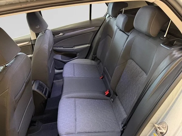 VOLKSWAGEN Golf VIII (2026) — foto 11 van 21