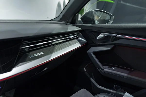 Audi RS3 (2022) — foto 42 van 52