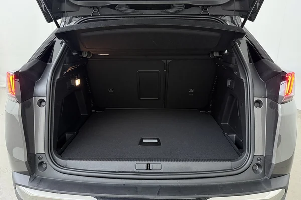 Peugeot 3008 (2024) — foto 13 van 17