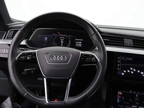 AUDI e-tron Sportback S (2022) — foto 9 van 20