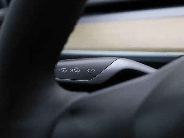Tesla Model Y (2023) — foto 14 van 39