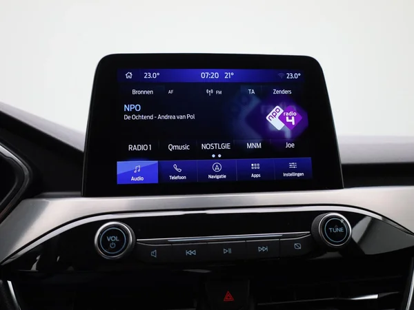 Ford Kuga (2022) — foto 17 van 40