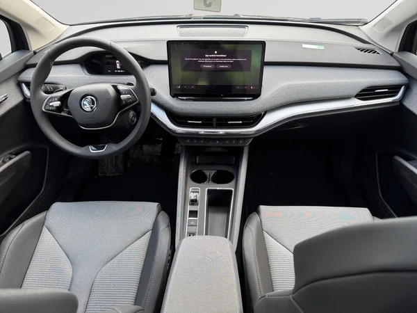 SKODA Enyaq Coupé (2025) — foto 12 van 15