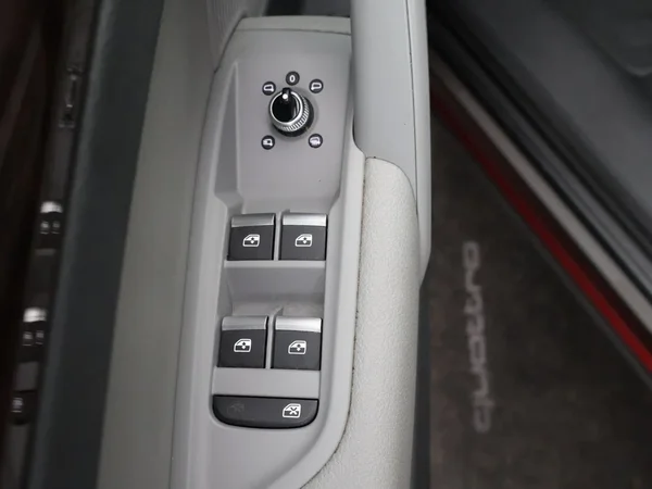 Audi Q5 (2017) — foto 15 van 28