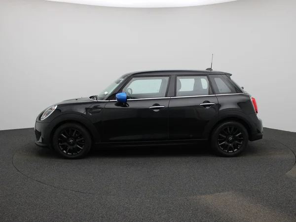 MINI One (2022) — foto 29 van 34