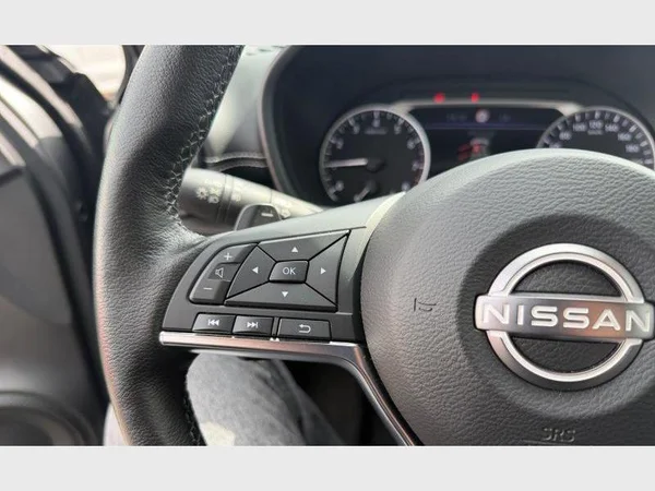 Nissan JUKE (2024) — foto 8 van 23