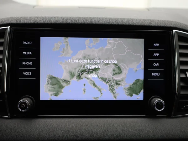 SKODA Karoq (2024) — foto 8 van 20