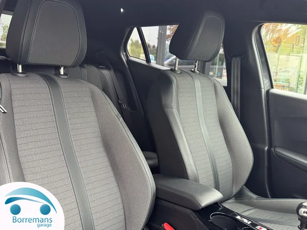 Peugeot 2008 (2023) — foto 11 van 45