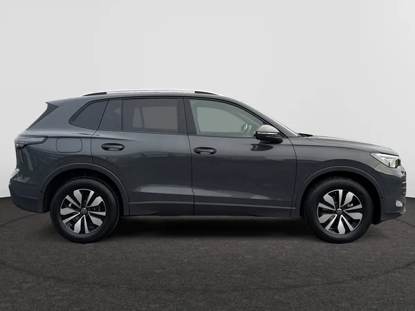 VOLKSWAGEN Tiguan (2025) — foto 4 van 16