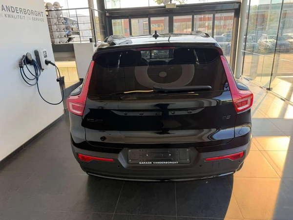 Volvo XC40 (2025) — foto 14 van 18