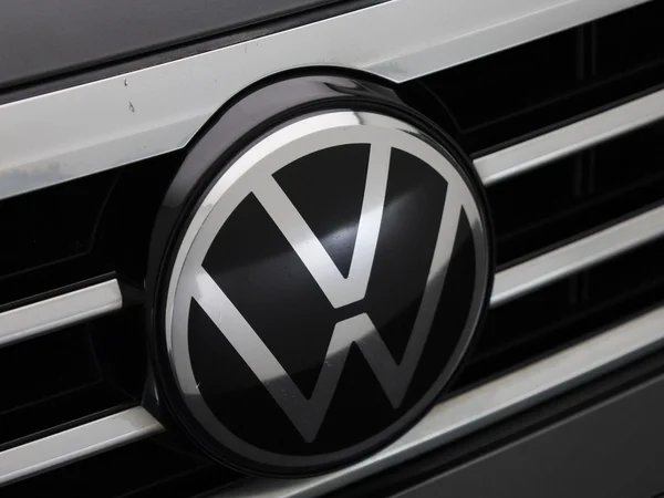 Volkswagen Passat (2022) — foto 30 van 48
