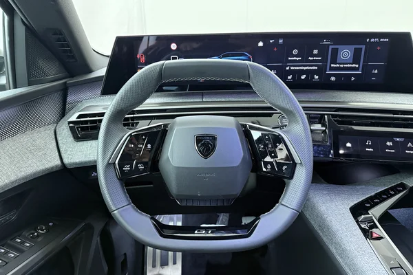 Peugeot 5008 (2025) — foto 2 van 18