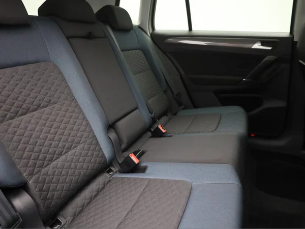 VOLKSWAGEN Golf Sportsvan (2020) — foto 2 van 19