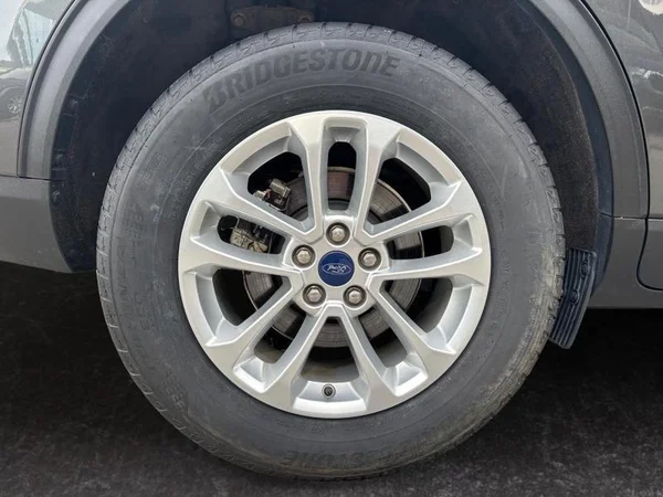 FORD Kuga (2022) — foto 20 van 28