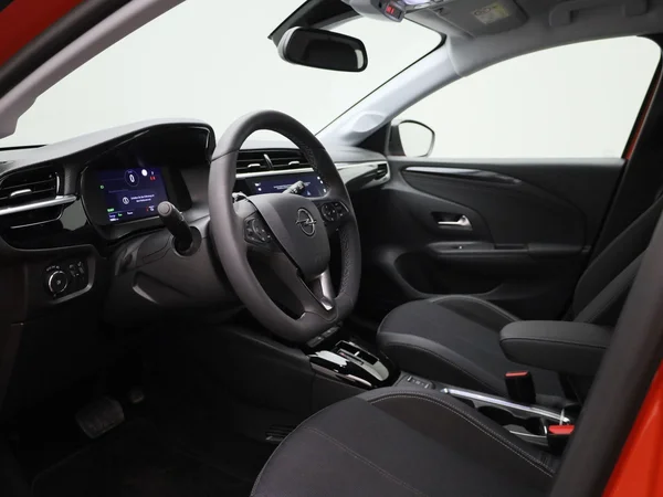Opel Corsa-e (2023) — foto 21 van 35