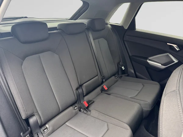 AUDI Q3 (2021) — foto 3 van 18