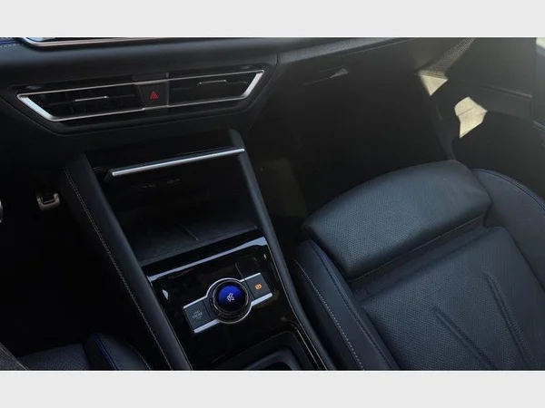 Volkswagen Tiguan (2024) — foto 18 van 26