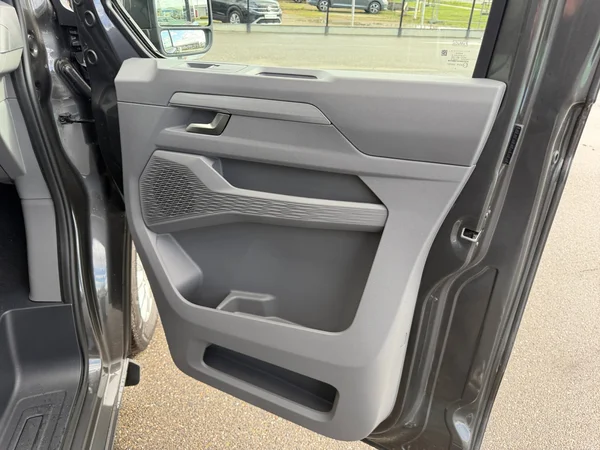 VOLKSWAGEN E-Transporter T7 32 Caravelle Swb (2026) — foto 2 van 24