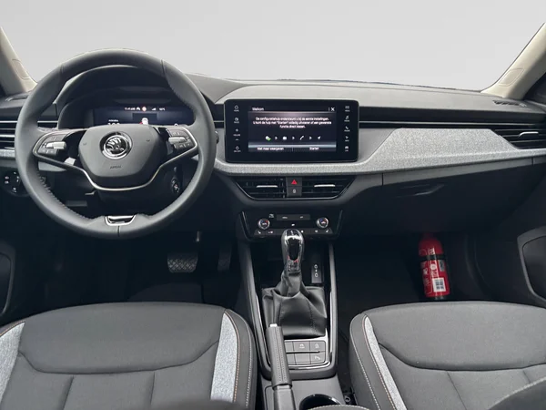 SKODA Kamiq (2024) — foto 6 van 22