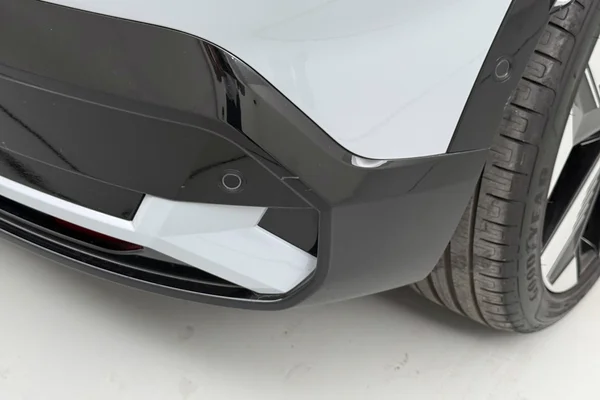 Renault E-Megane E-Tech (2022) — foto 27 van 35