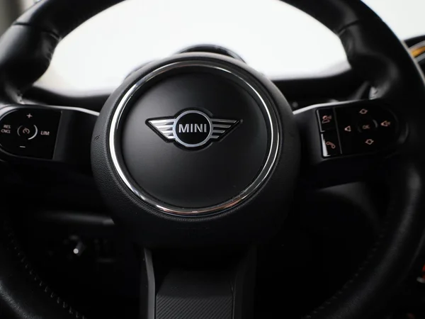 MINI One (2021) — foto 17 van 37
