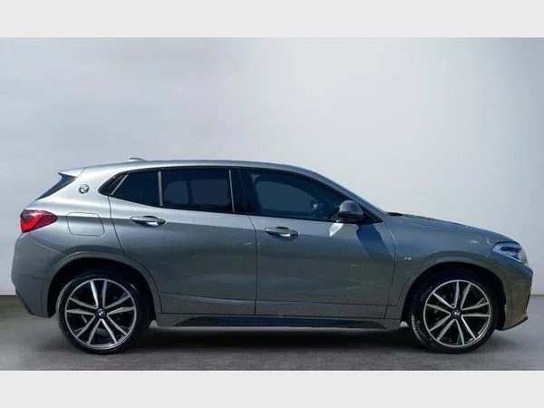 BMW X2 (2022) — foto 26 van 29