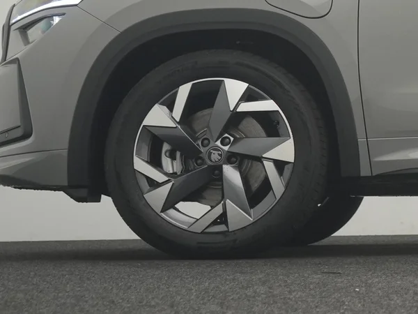 SKODA Kodiaq PHEV (2026) — foto 2 van 10