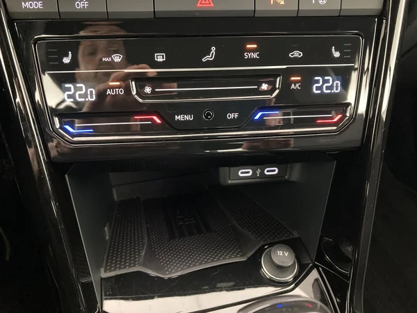 VOLKSWAGEN T-Roc Cabriolet (2025) — foto 15 van 36