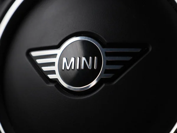 MINI One (2022) — foto 20 van 39