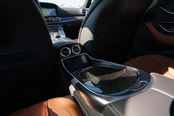 Mercedes-AMG GT (2023) — foto 29 van 48