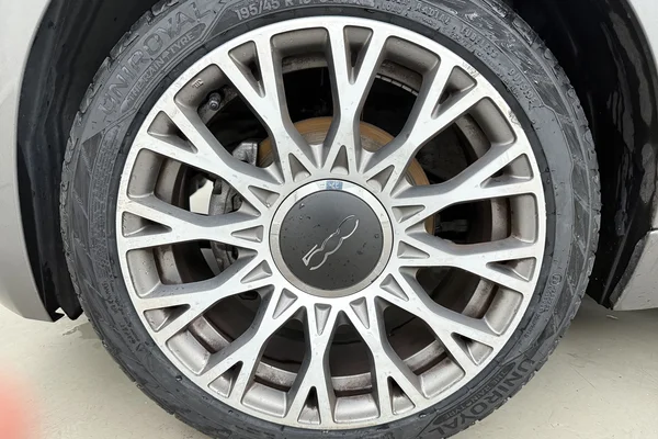 Fiat 500 (2020) — foto 11 van 19